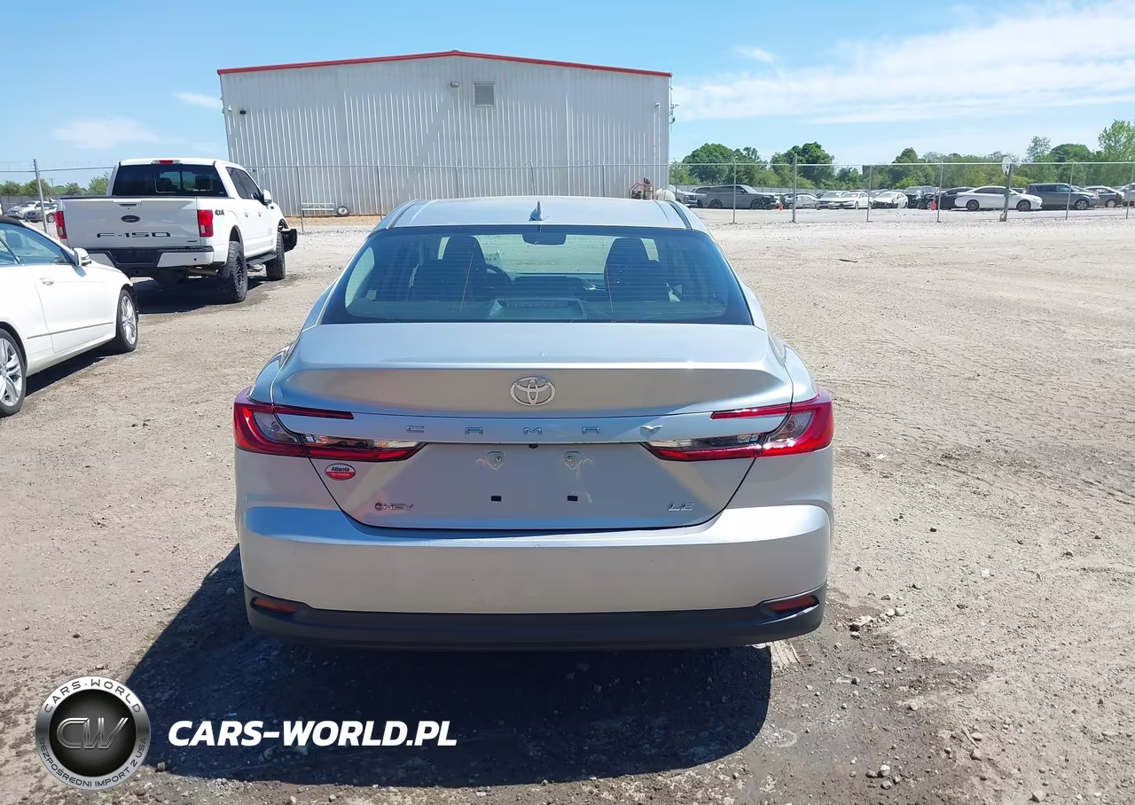 2026 Toyota Camry Le VIN:4T1DAACK6TU227154 - 17