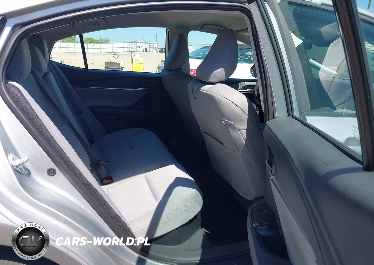 2026 Toyota Camry Le VIN:4T1DAACK6TU227154 - 8