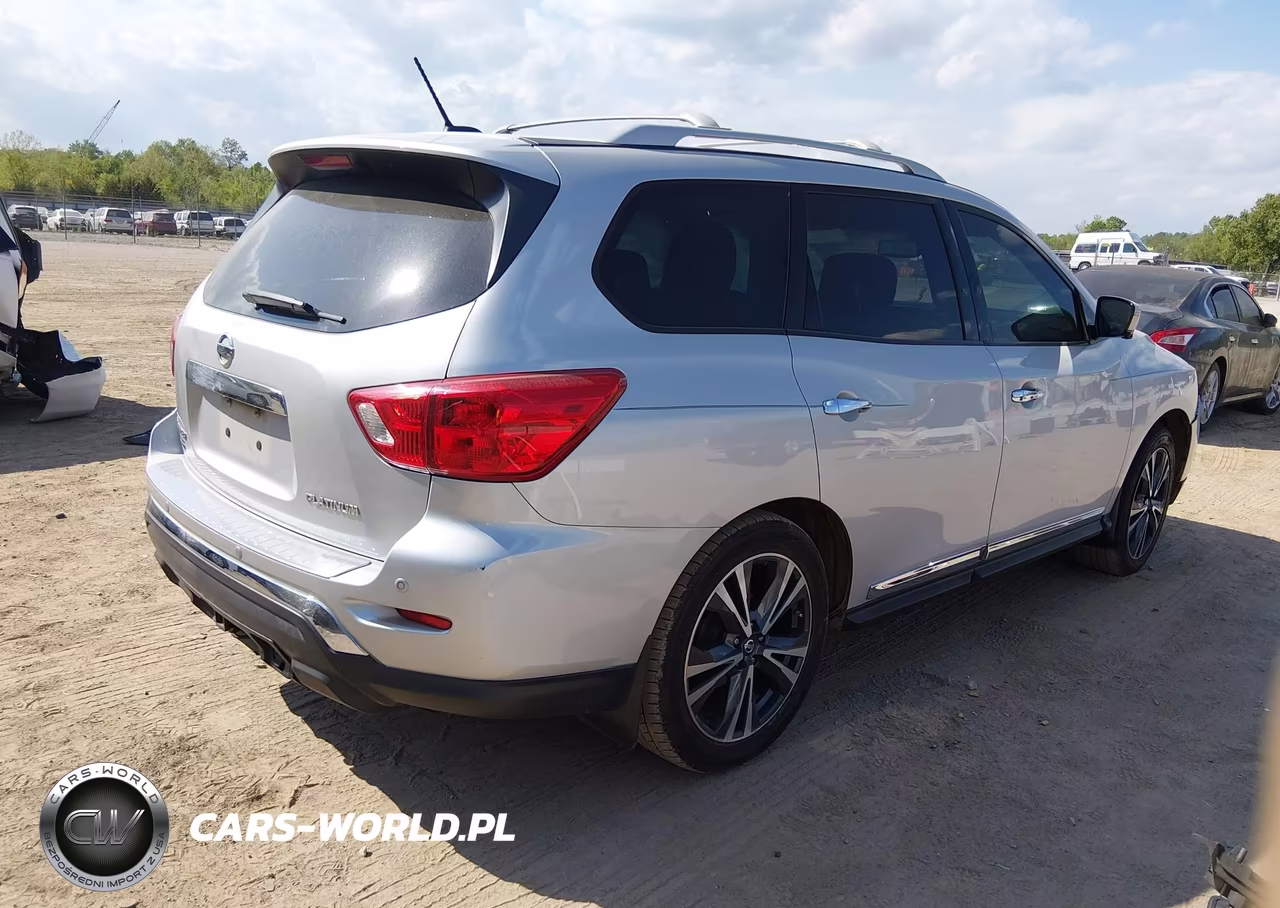 2017 Nissan Pathfinder Platinum VIN:5N1DR2MN8HC903950 - 4