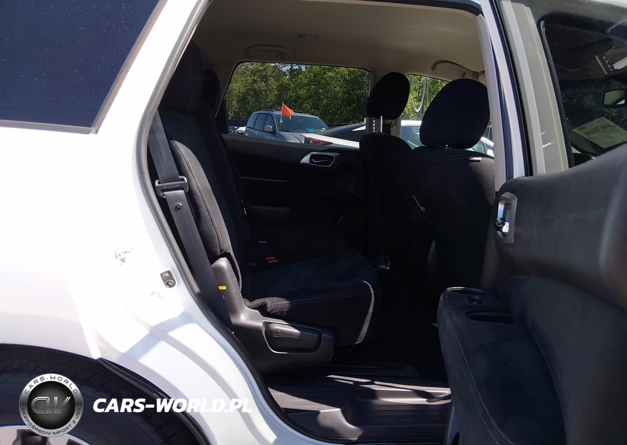 2016 Nissan Pathfinder Platinum-S-Sl-Sv VIN:5N1AR2MN6GC604880 - 8