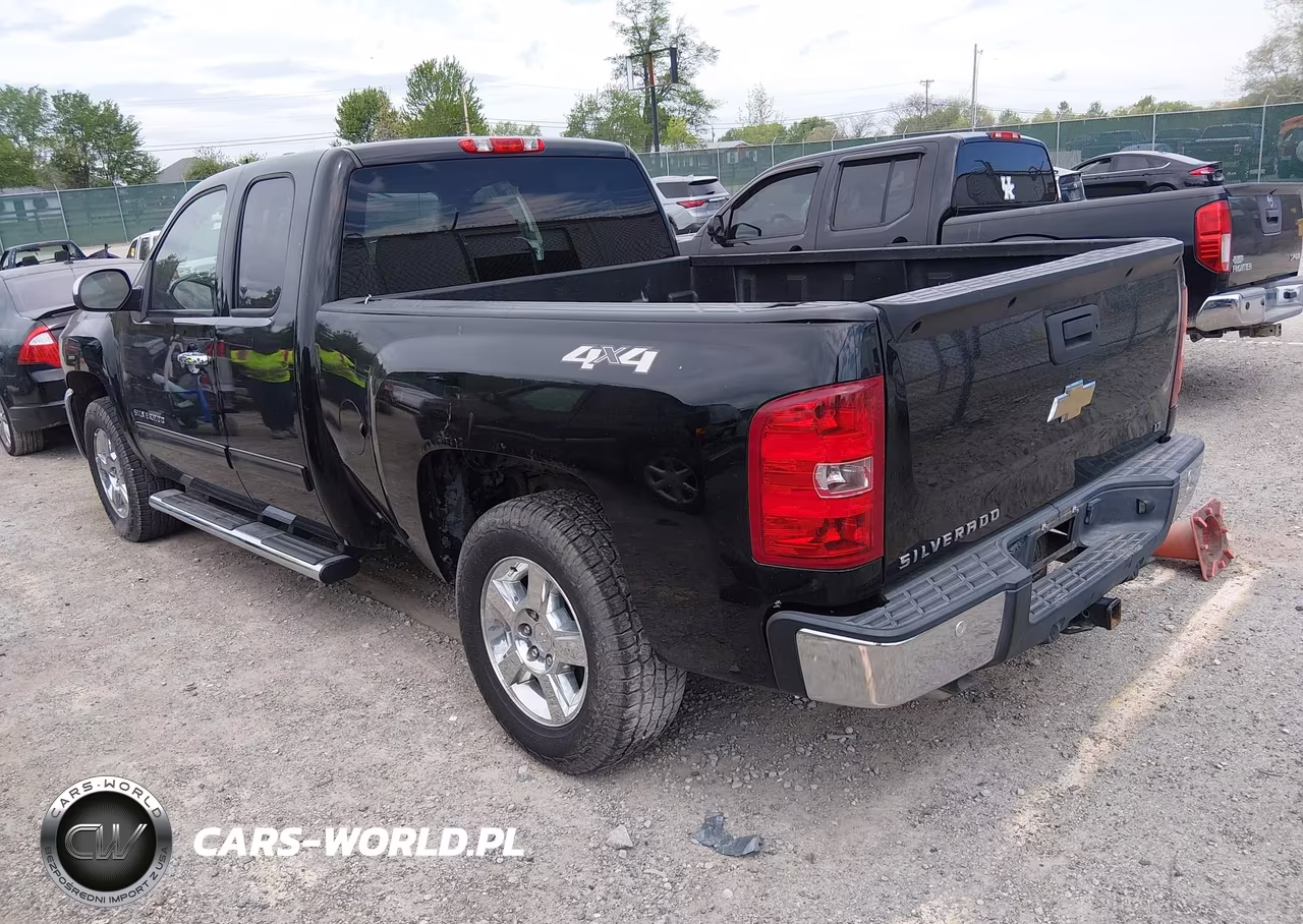 2011 Chevrolet Silverado 1500 Lt VIN:1GCRKSE39BZ422346 - 3