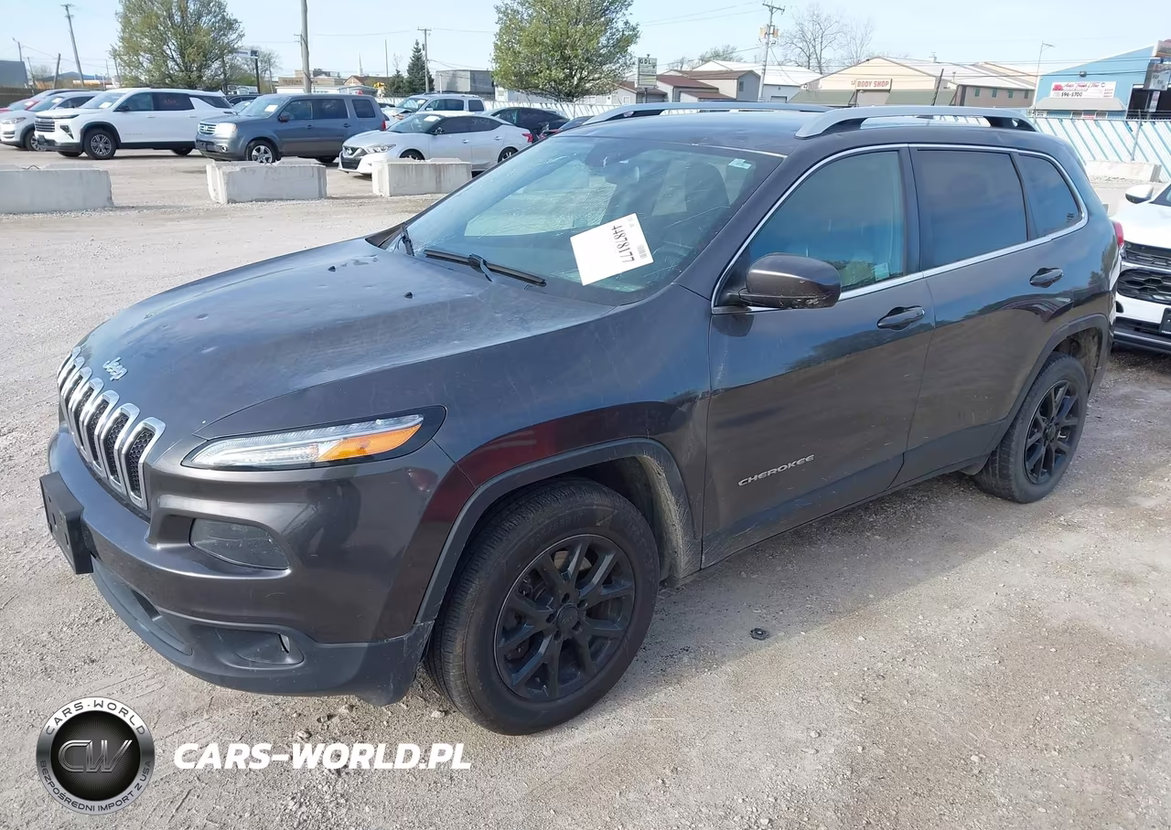 2018 Jeep Cherokee Latitude Plus 4X4 VIN:1C4PJMLB3JD578409 - 2