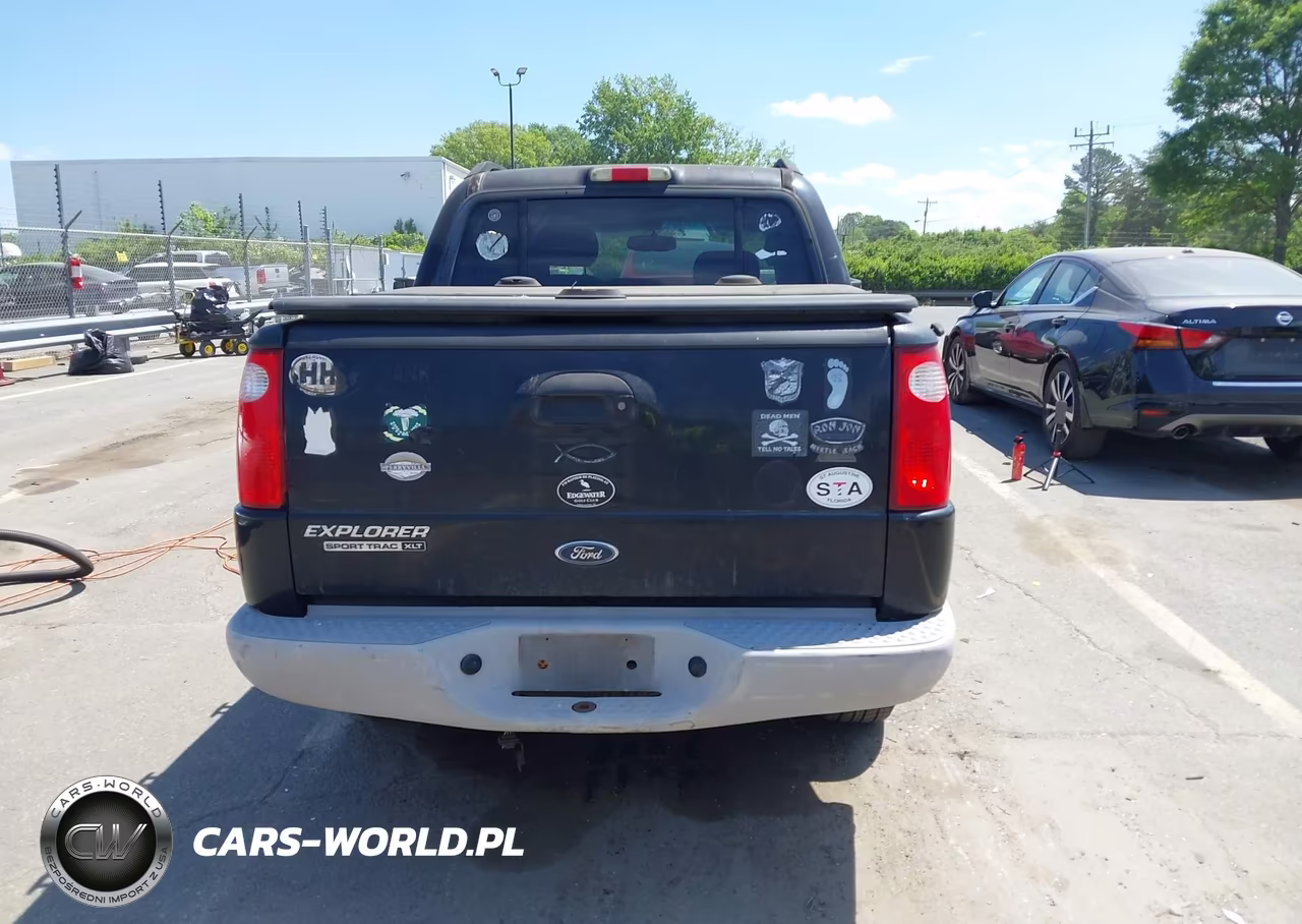 2003 Ford Explorer Sport Trac VIN:1FMZU67E63UC37066 - 16