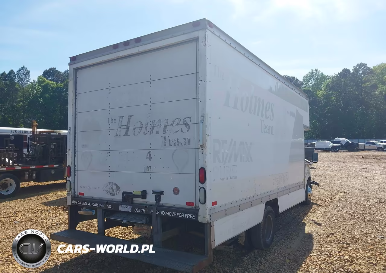 2005 GMC Savana Cutaway Standard W-C7A VIN:1GDJG31U551122546 - 4