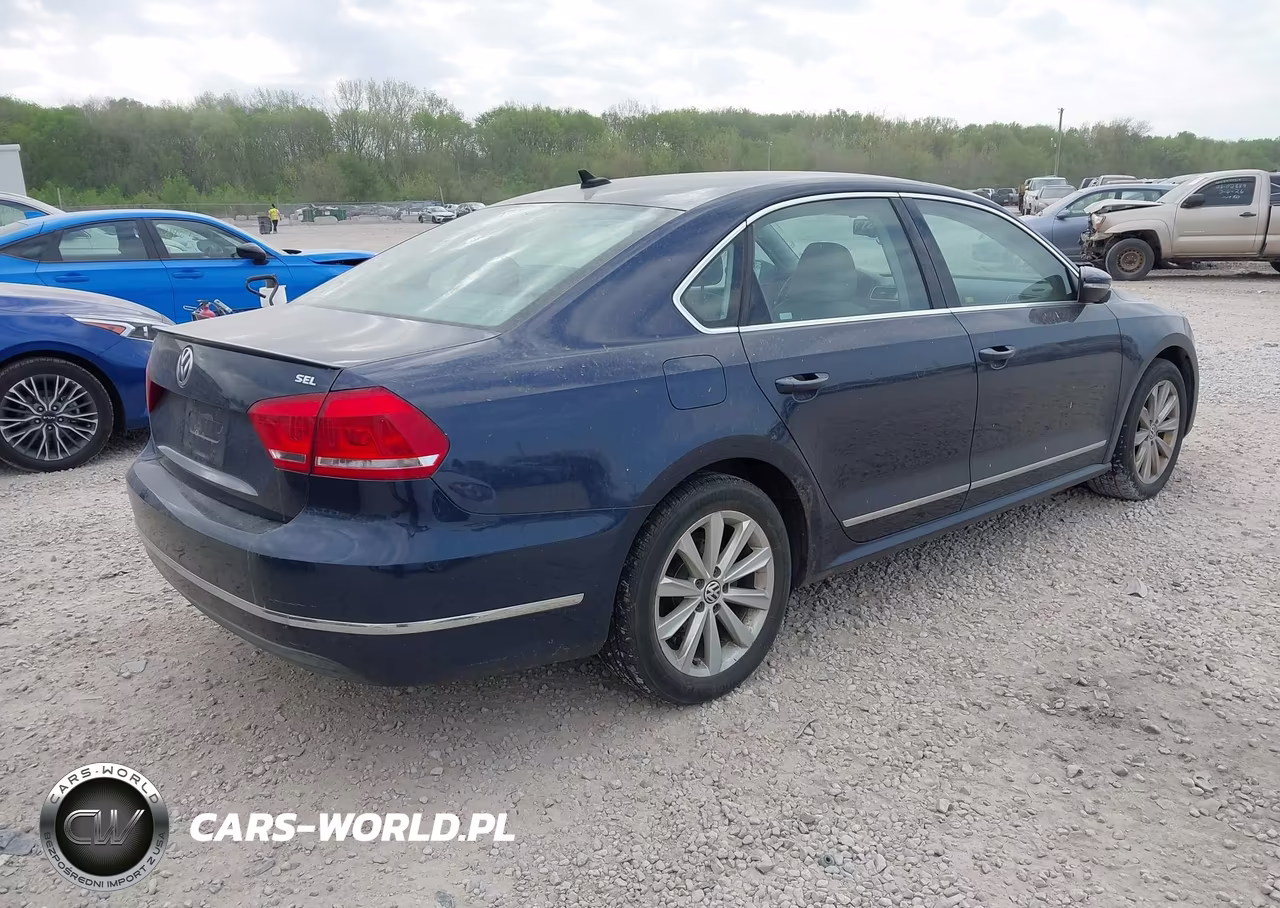 2012 Volkswagen Passat 2.5L Sel Premium VIN:1VWCP7A38CC094221 - 4