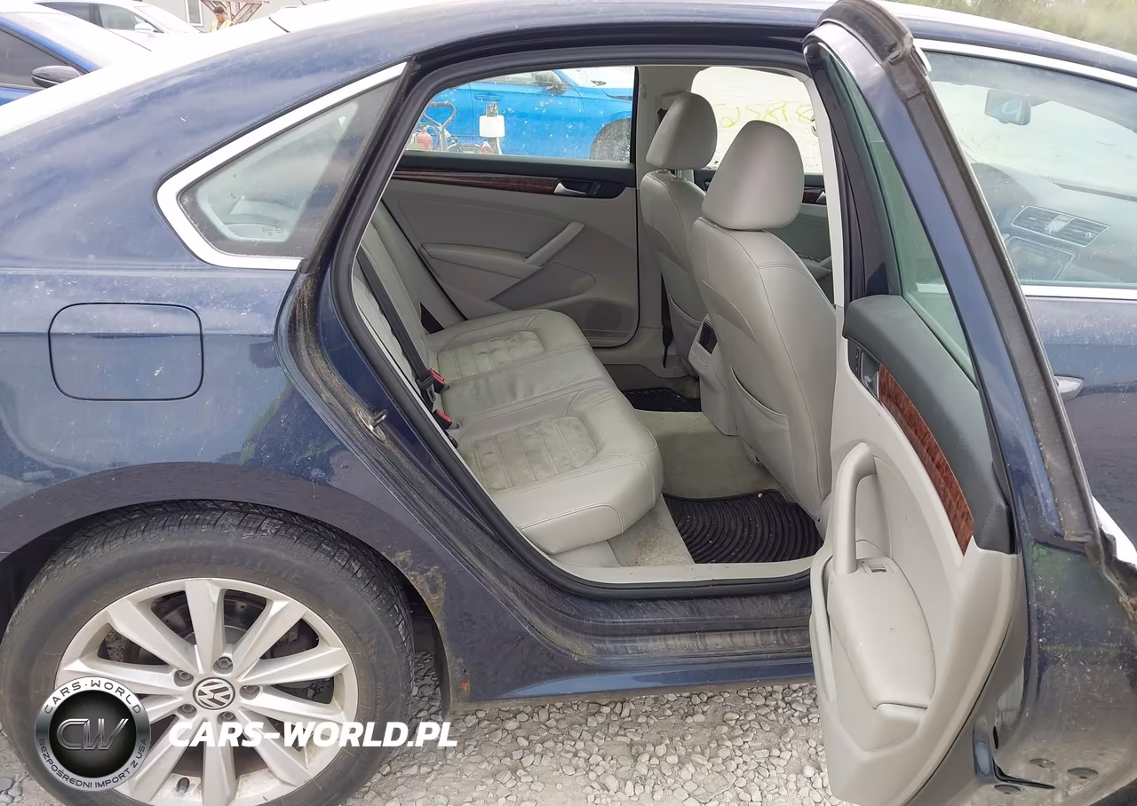 2012 Volkswagen Passat 2.5L Sel Premium VIN:1VWCP7A38CC094221 - 8