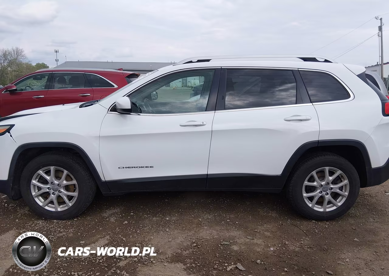 2015 Jeep Cherokee Latitude VIN:1C4PJMCB5FW595269 - 14