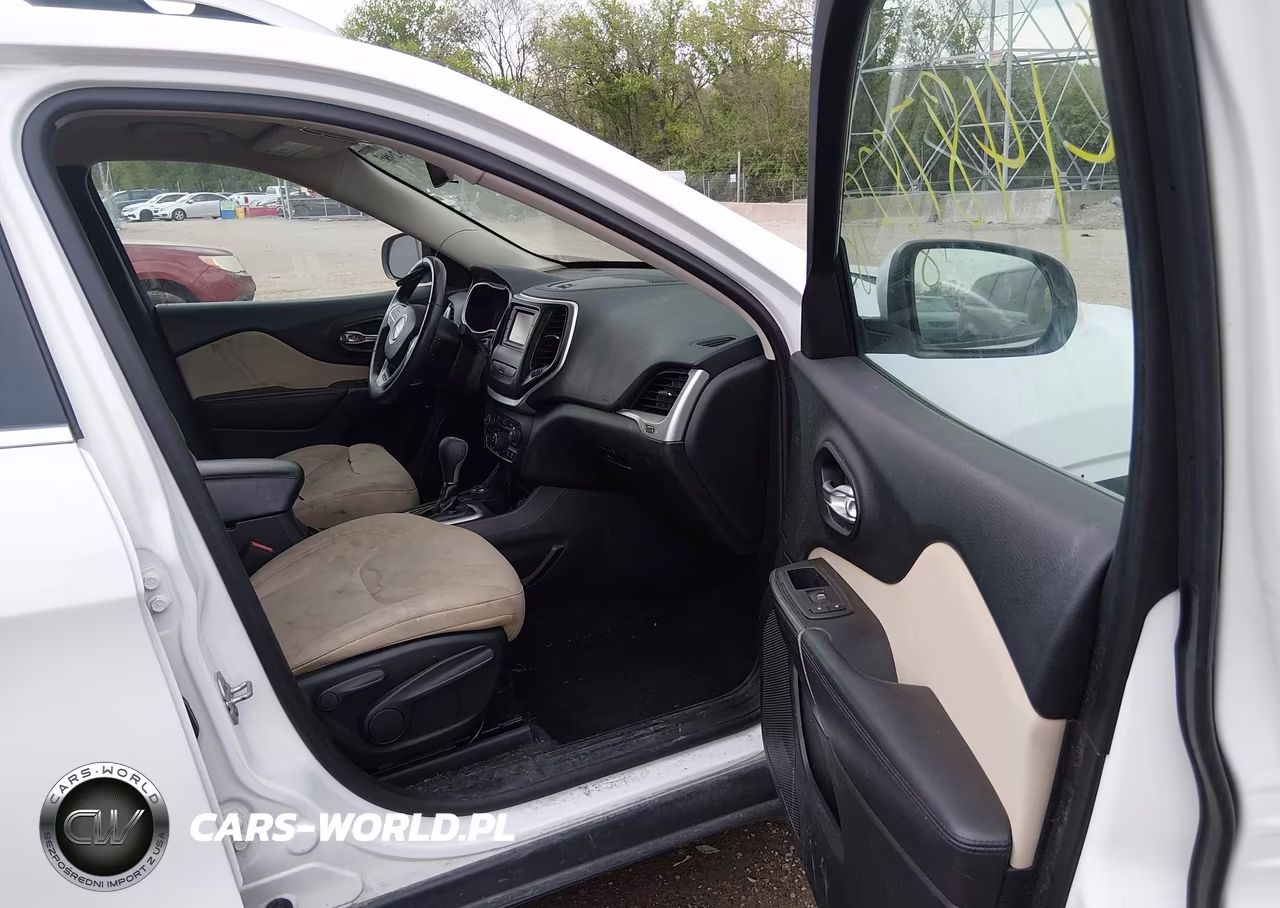 2015 Jeep Cherokee Latitude VIN:1C4PJMCB5FW595269 - 5