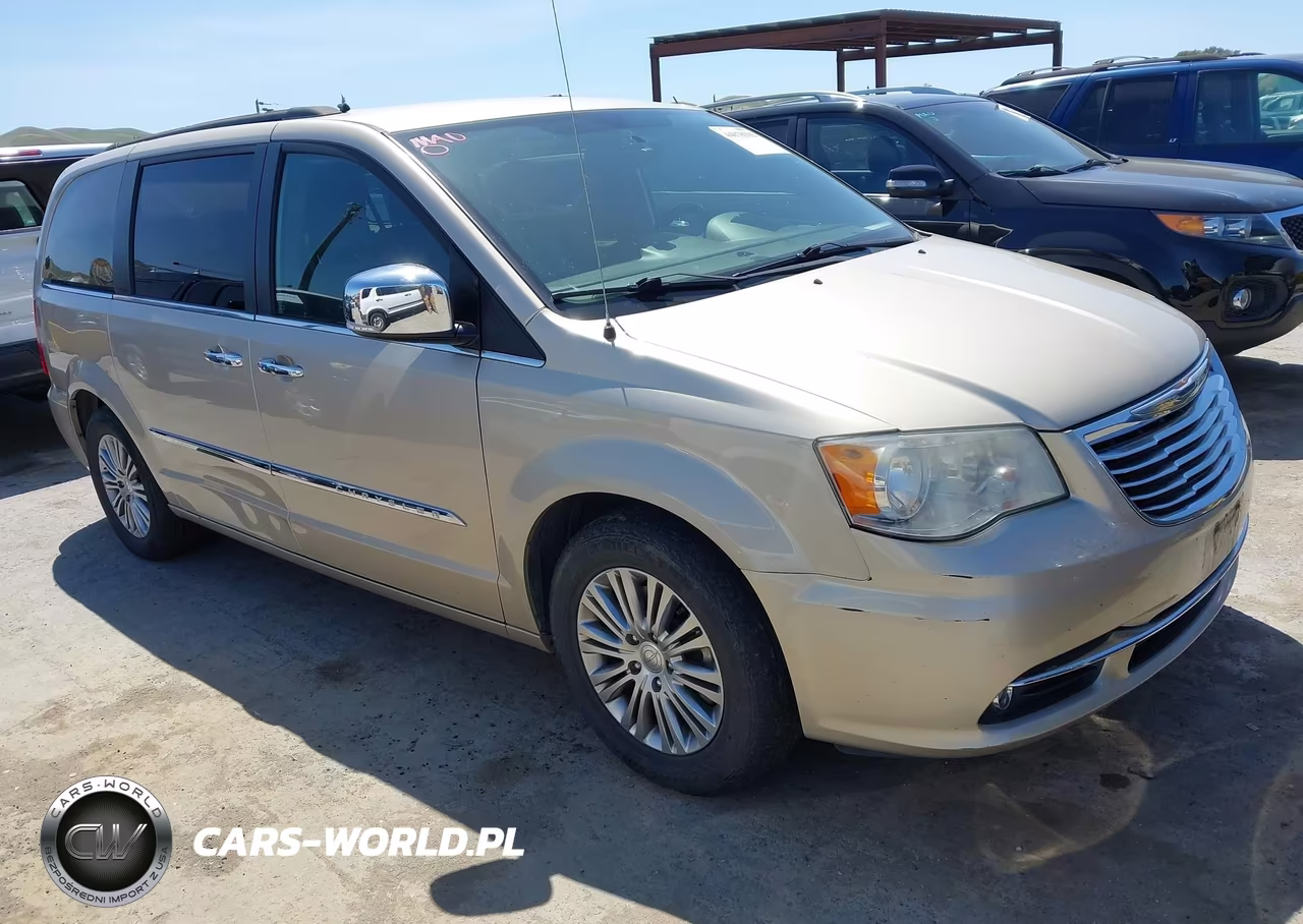 2014 Chrysler Town & Country Touring-L