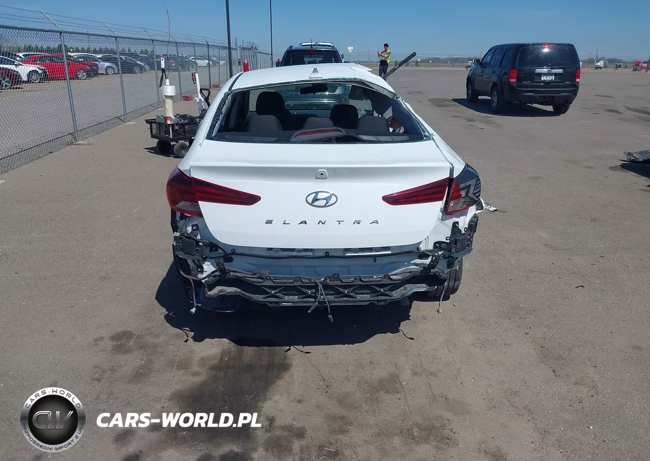 2020 Hyundai Elantra Sel VIN:5NPD84LF0LH548220 - 17