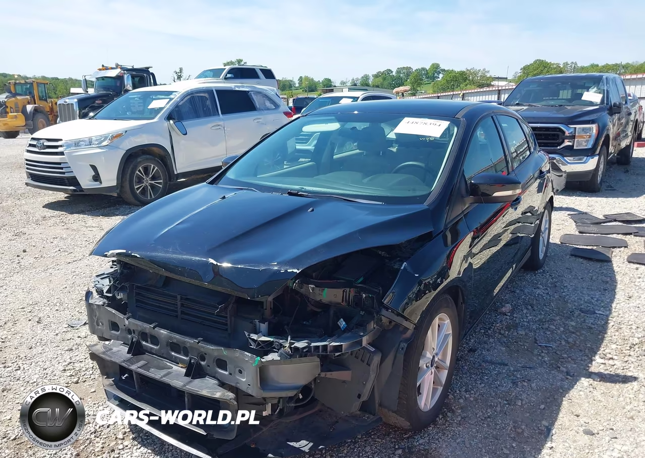 2016 Ford Focus Se VIN:1FADP3K2XGL279887 - 6