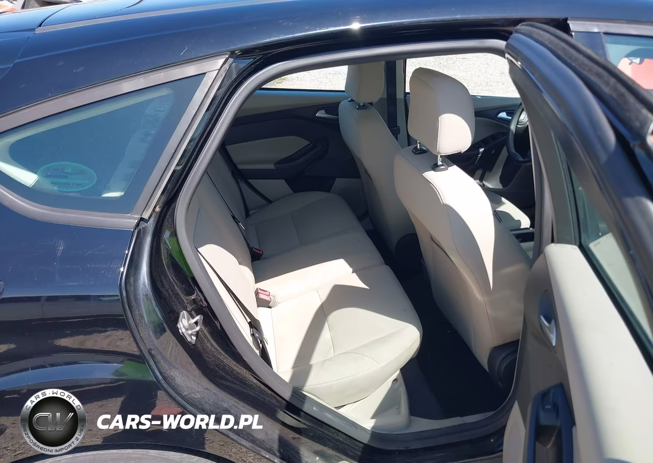 2016 Ford Focus Se VIN:1FADP3K2XGL279887 - 8