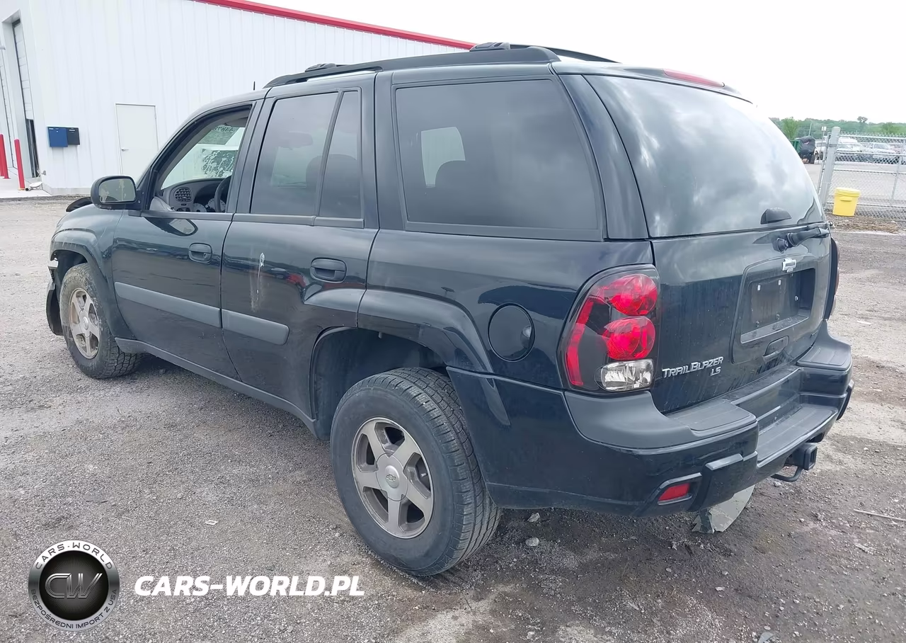 2005 Chevrolet Trailblazer Ls VIN:1GNDT13S752150220 - 3