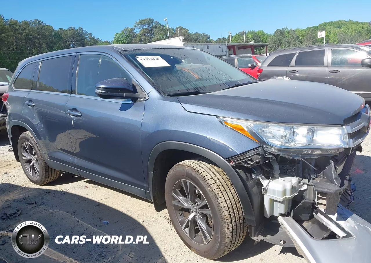 2019 Toyota Highlander Le VIN:5TDBZRFH2KS959349 - 13