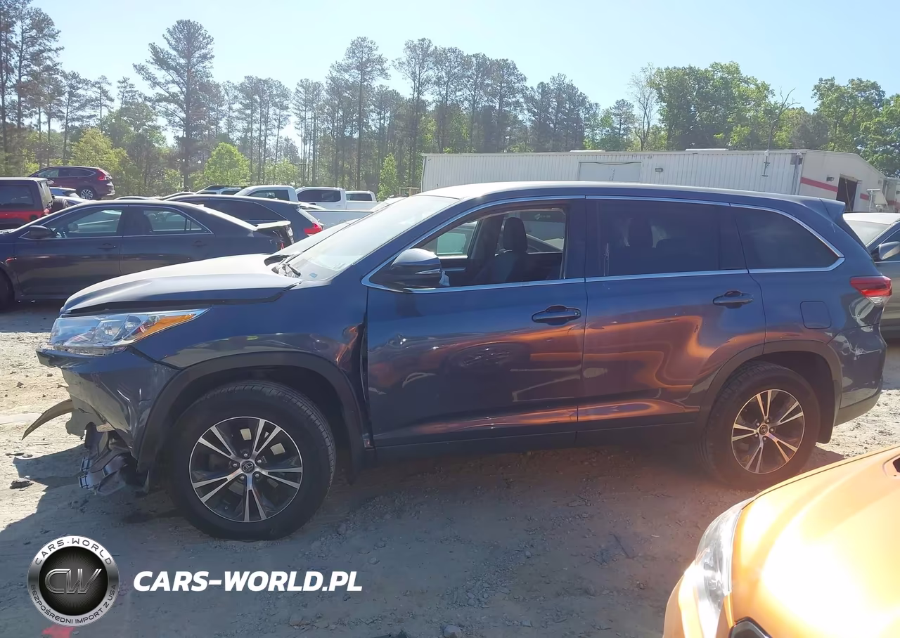 2019 Toyota Highlander Le VIN:5TDBZRFH2KS959349 - 14