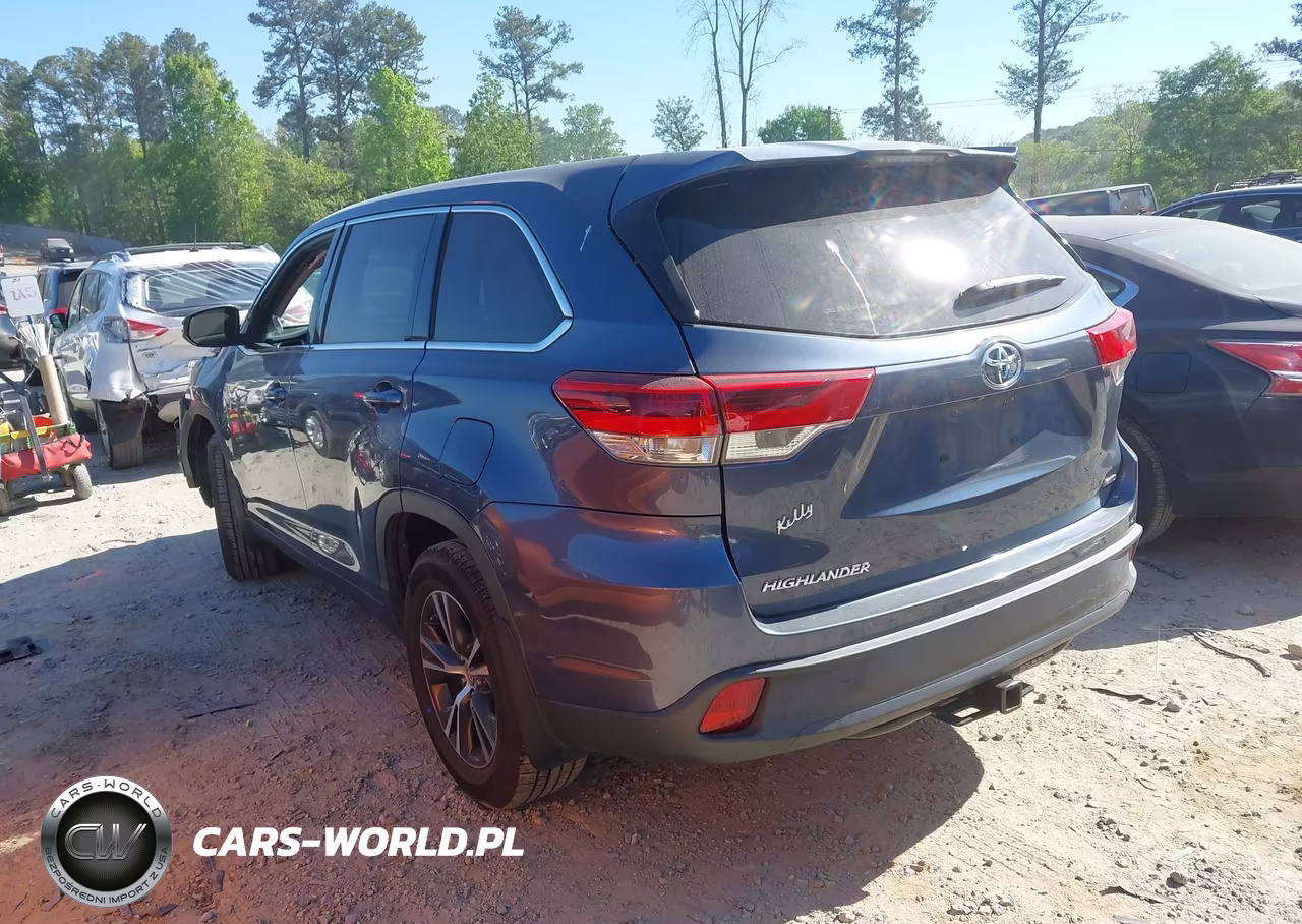 2019 Toyota Highlander Le VIN:5TDBZRFH2KS959349 - 3