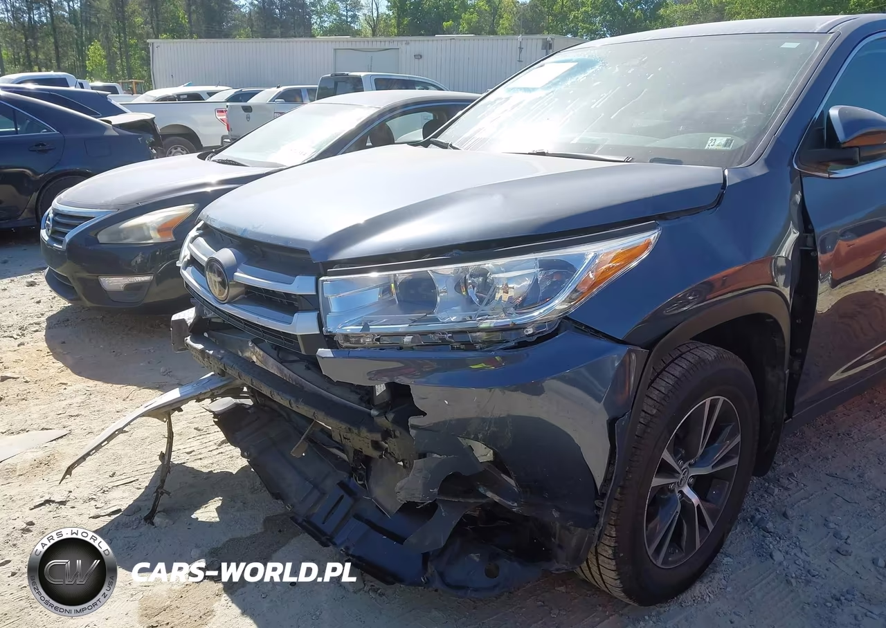 2019 Toyota Highlander Le VIN:5TDBZRFH2KS959349 - 6