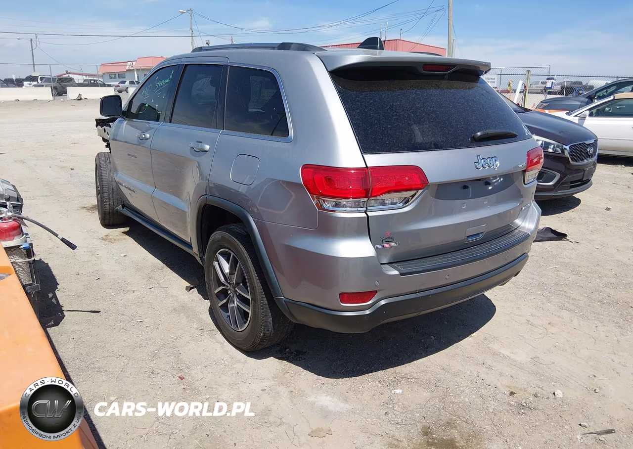 2019 Jeep Grand Cherokee Laredo E 4X2 VIN:1C4RJEAGXKC621776 - 3
