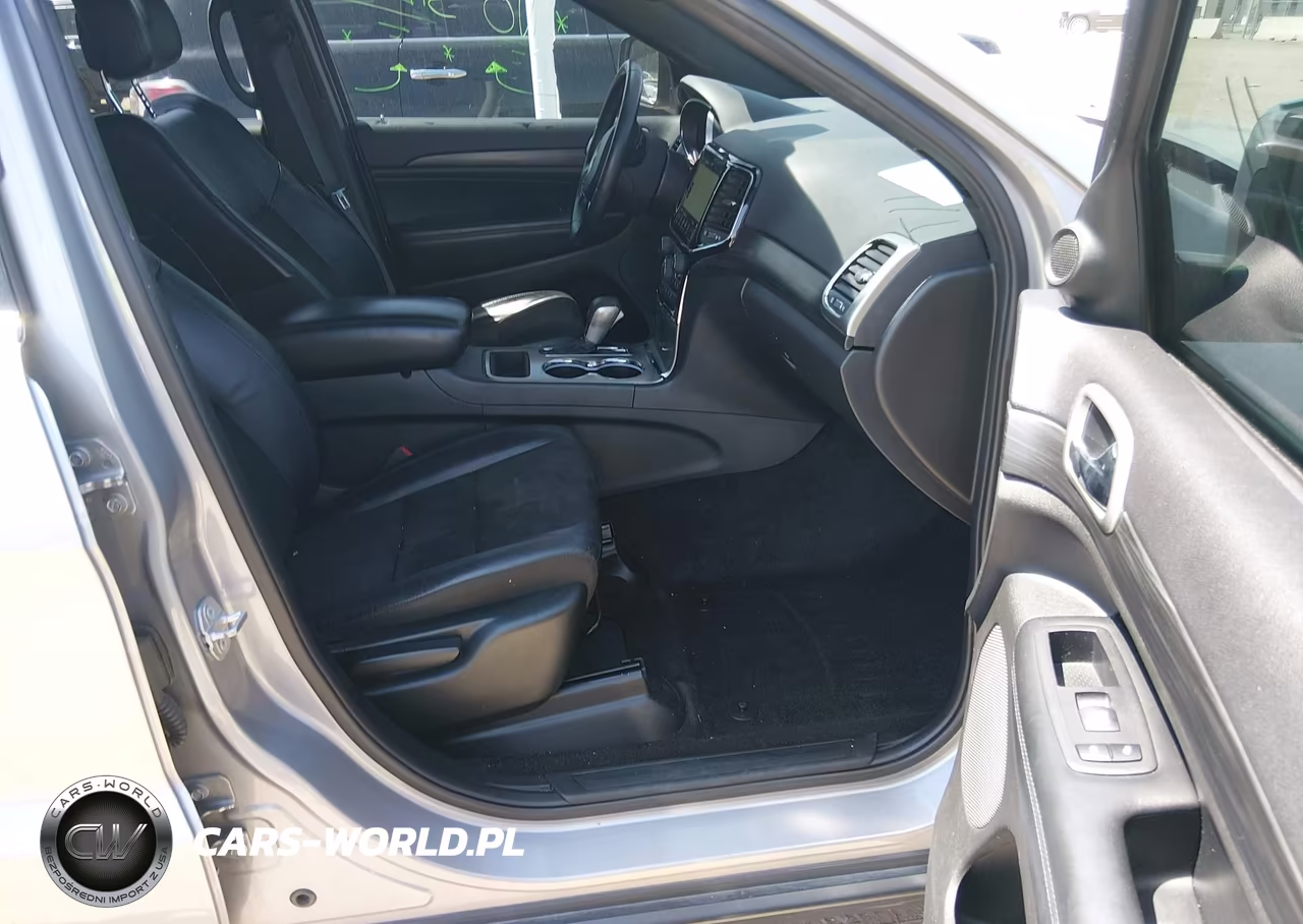 2019 Jeep Grand Cherokee Laredo E 4X2 VIN:1C4RJEAGXKC621776 - 5