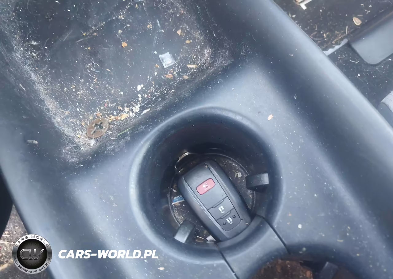2016 Toyota Prius Two VIN:JTDKBRFU1G3513882 - 11
