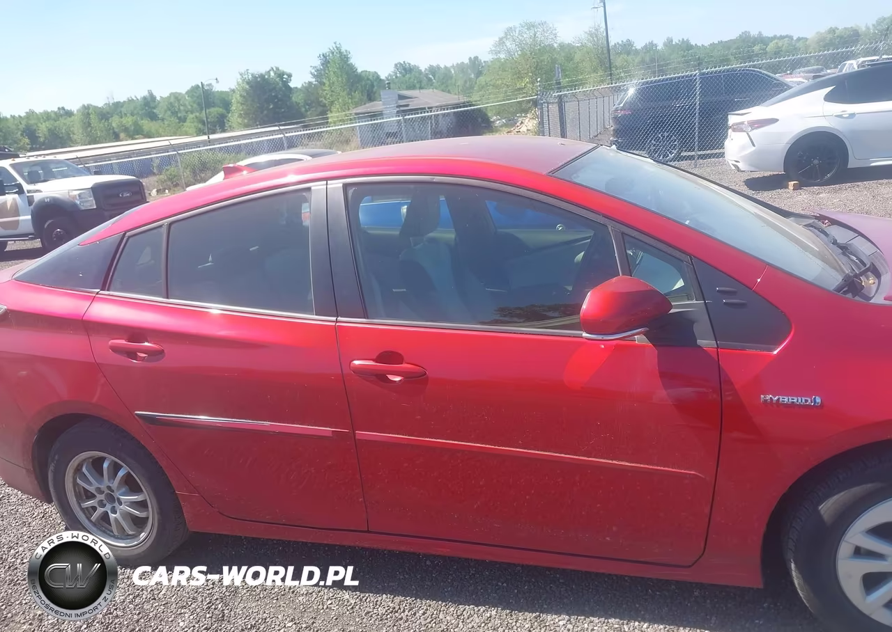 2016 Toyota Prius Two VIN:JTDKBRFU1G3513882 - 13
