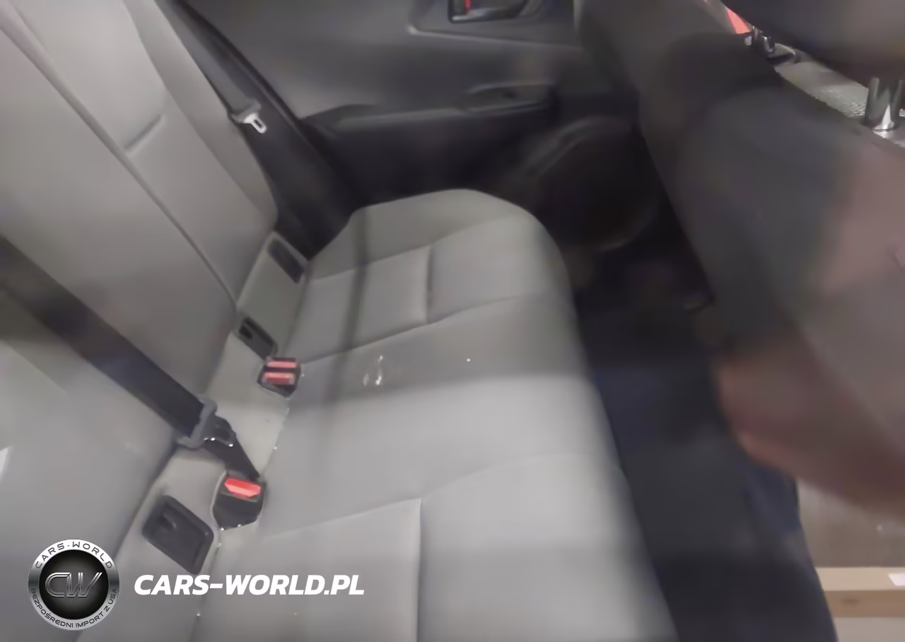 2026 Toyota Prius Le VIN:JTDACAAU1T3067650 - 8