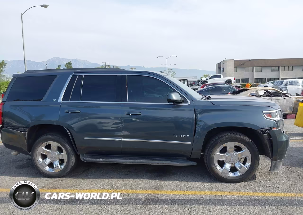 2019 Chevrolet Tahoe Lt VIN:1GNSCBKC0KR360815 - 13