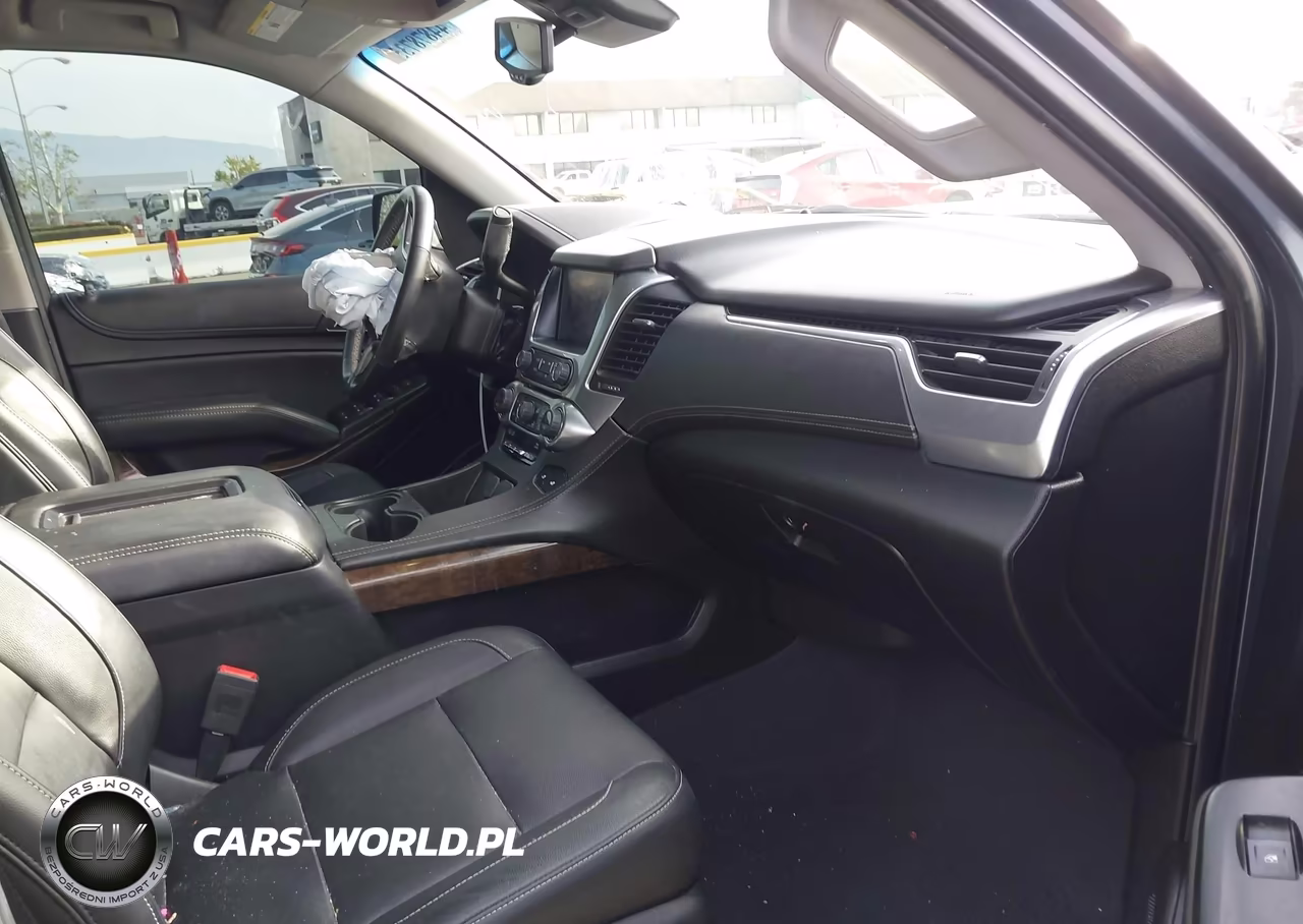 2019 Chevrolet Tahoe Lt VIN:1GNSCBKC0KR360815 - 5