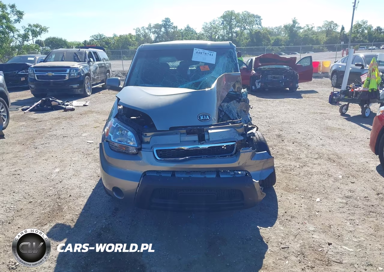 2010 Kia Soul + VIN:KNDJT2A2XA7115544 - 11