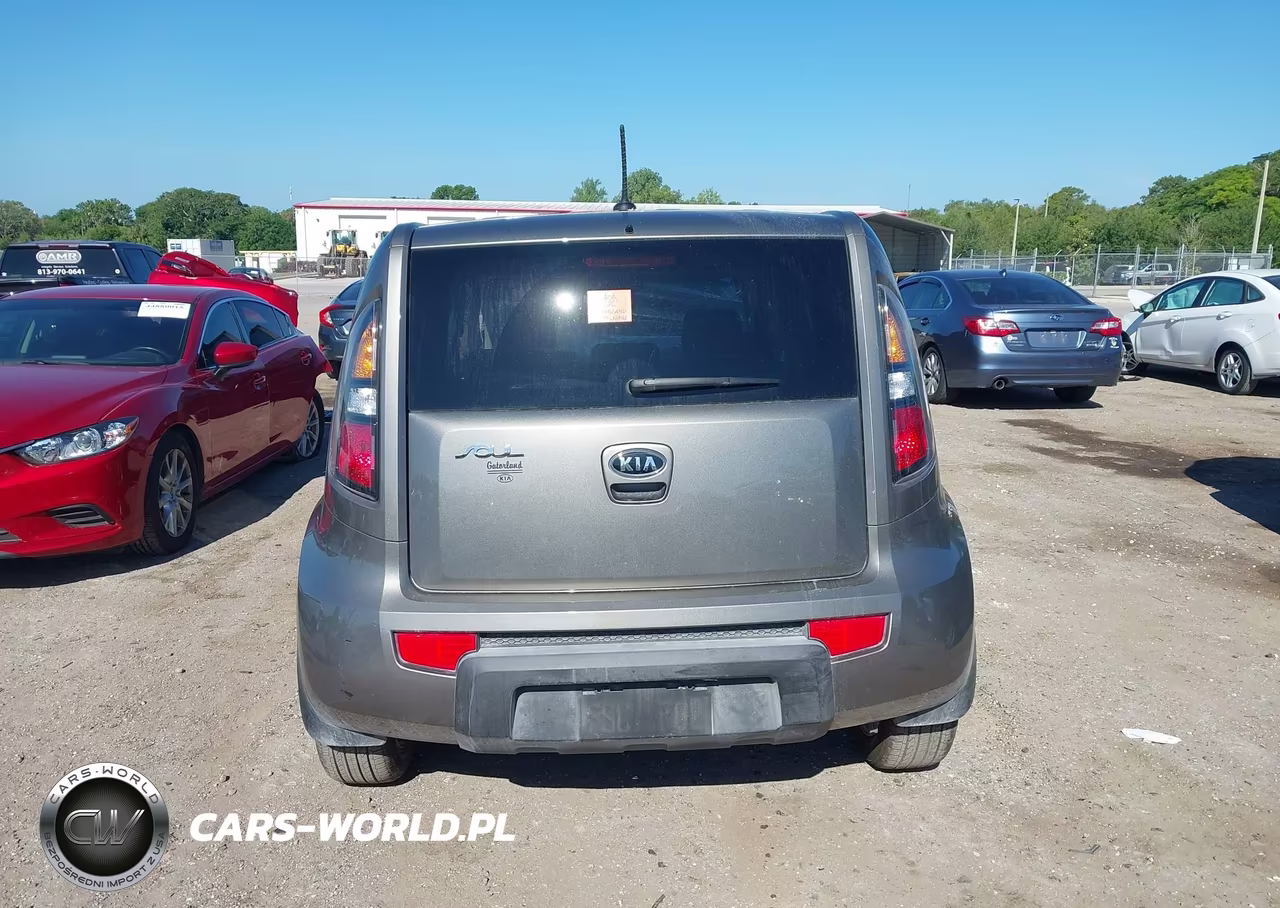 2010 Kia Soul + VIN:KNDJT2A2XA7115544 - 15