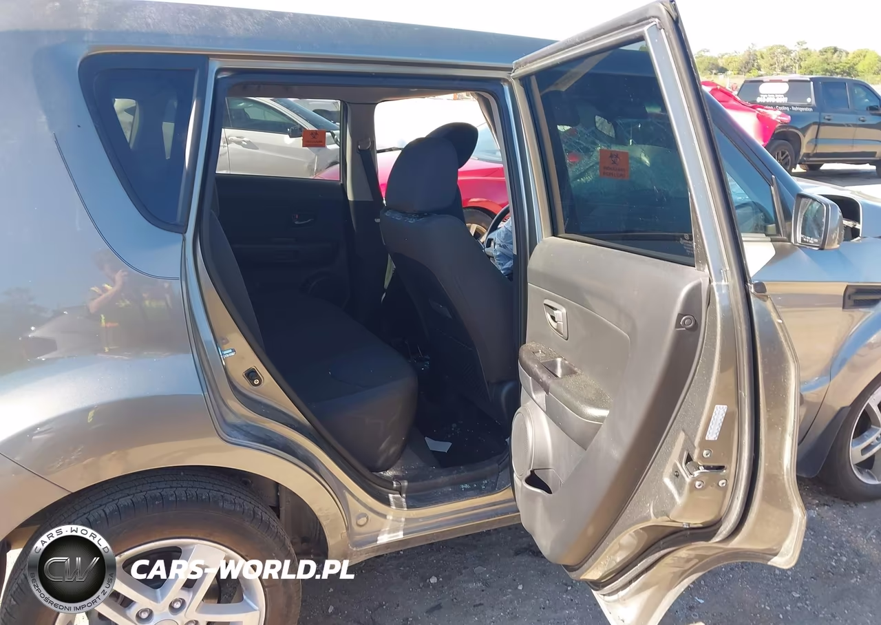 2010 Kia Soul + VIN:KNDJT2A2XA7115544 - 8