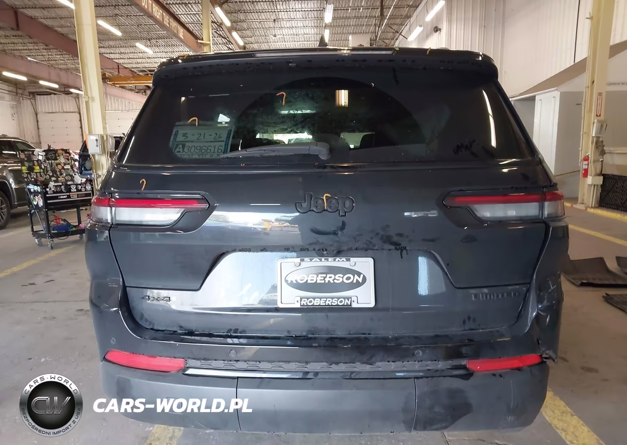 2025 Jeep Grand Cherokee L Limited 4X4 VIN:1C4RJKBG9S8772558 - 17