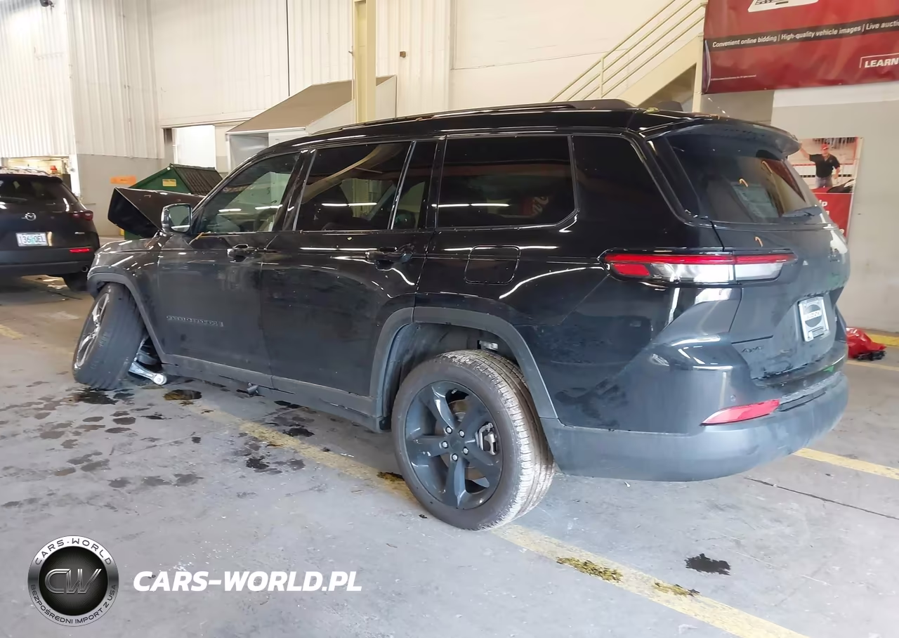 2025 Jeep Grand Cherokee L Limited 4X4 VIN:1C4RJKBG9S8772558 - 3