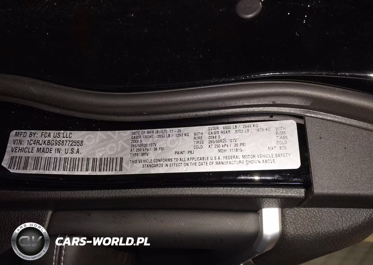 2025 Jeep Grand Cherokee L Limited 4X4 VIN:1C4RJKBG9S8772558 - 9