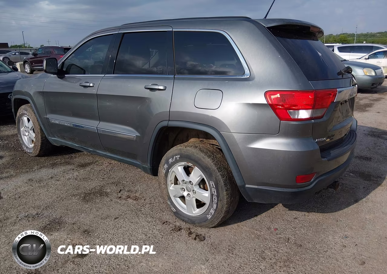 2012 Jeep Grand Cherokee Laredo VIN:1C4RJEAG5CC259812 - 3