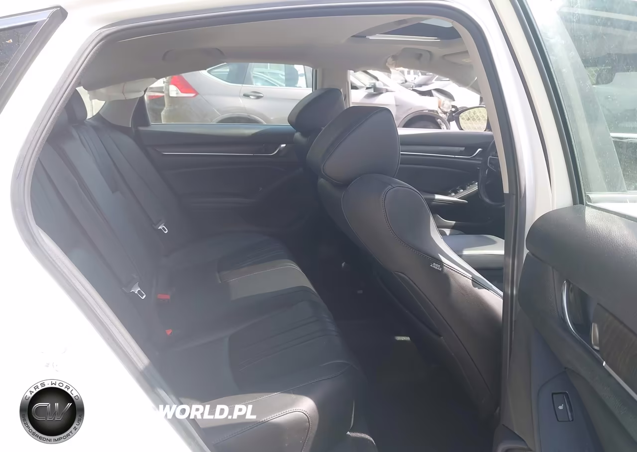 2021 Honda Accord Hybrid Touring VIN:1HGCV3F97MA019944 - 8