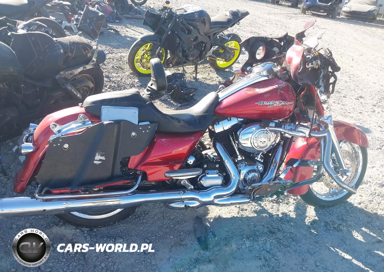 2012 Harley-Davidson Flhx Street Glide VIN:1HD1KBM12CB629389 - 11