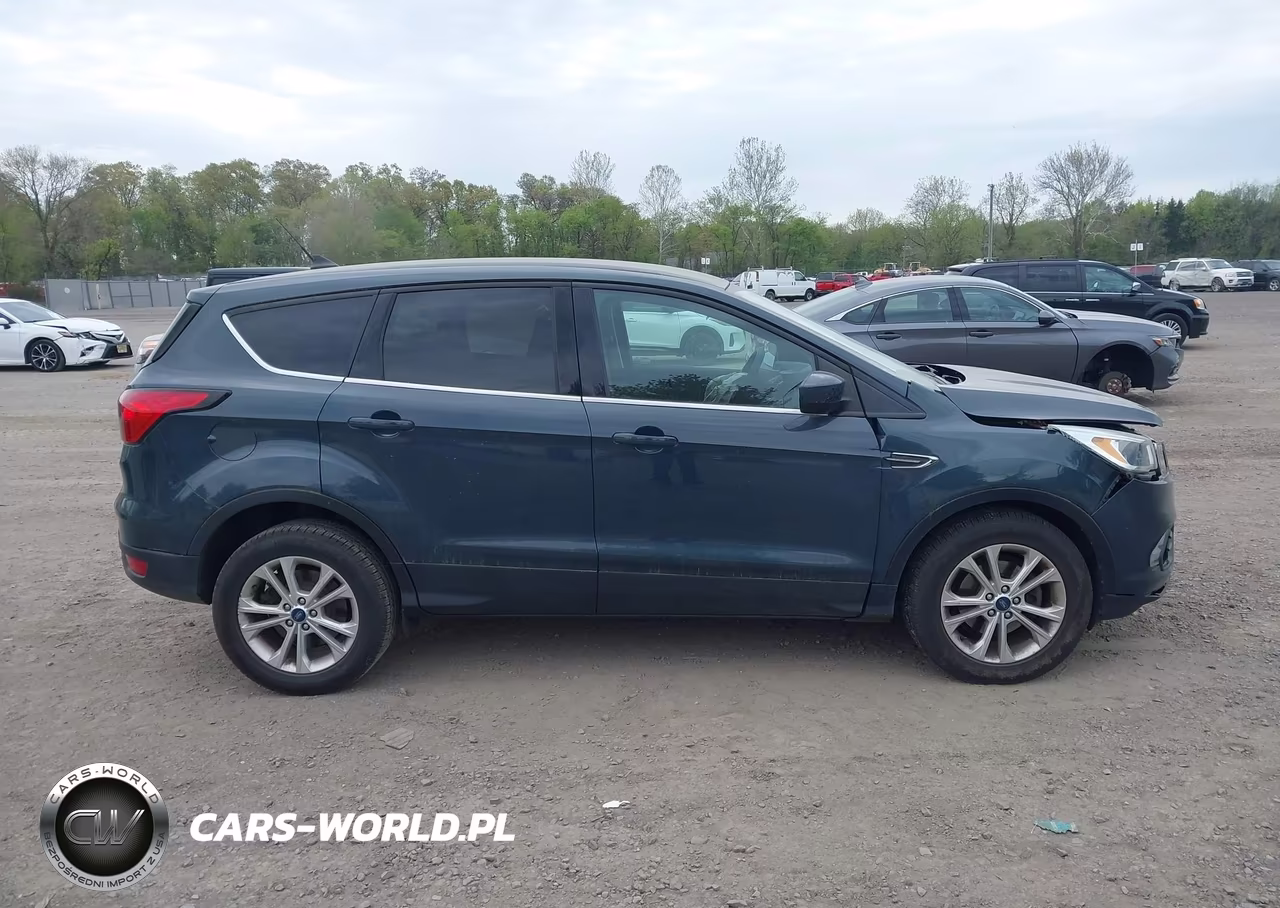 2019 Ford Escape Se VIN:1FMCU0GD9KUA10091 - 13