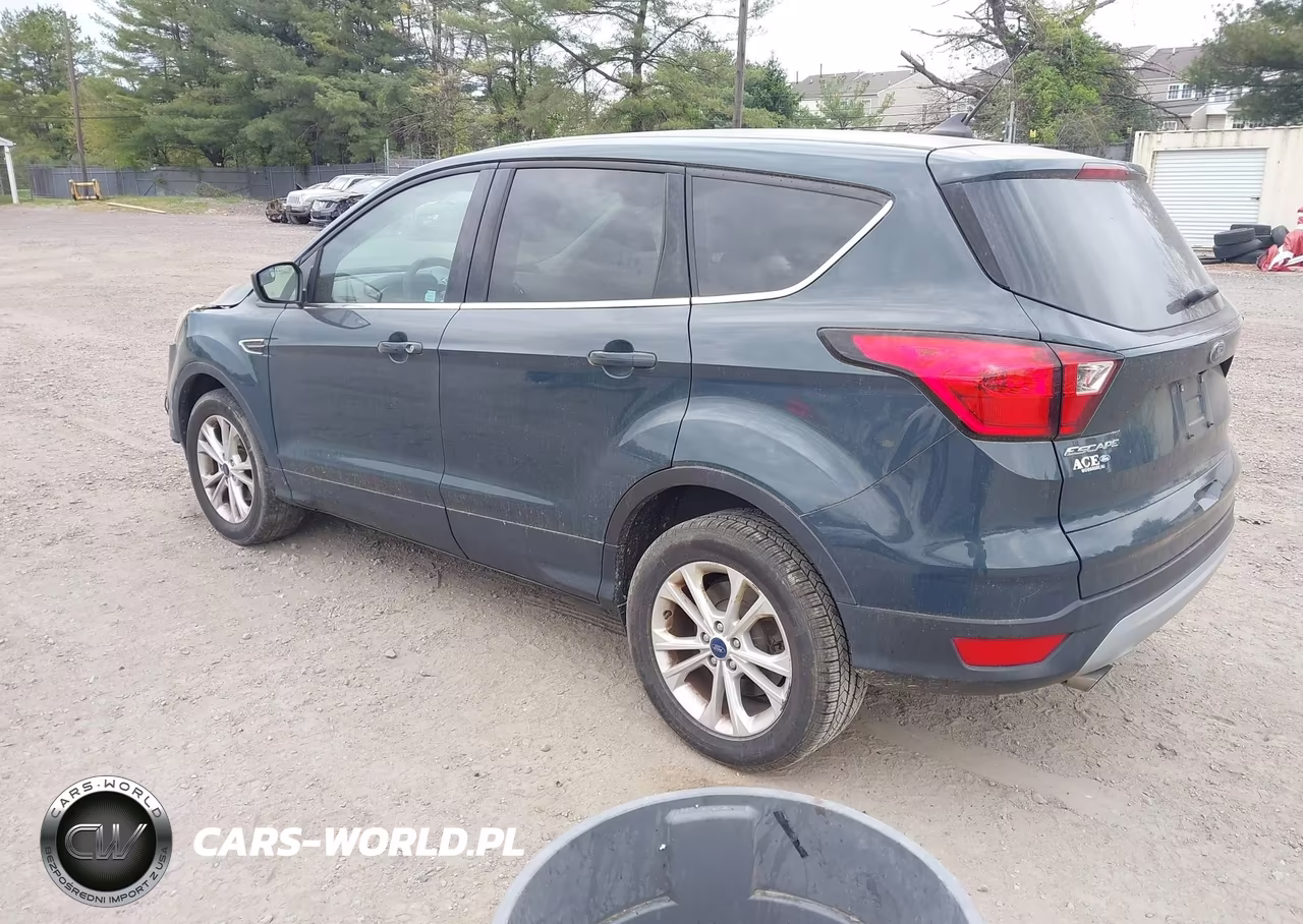 2019 Ford Escape Se VIN:1FMCU0GD9KUA10091 - 3