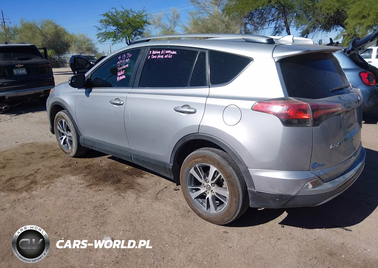 2017 Toyota Rav4 Xle VIN:2T3RFREV6HW570283 - 3