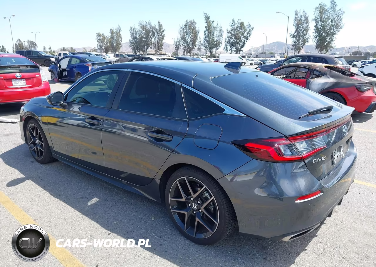 2024 Honda Civic Sport Touring VIN:19XFL1H80RE002613 - 3