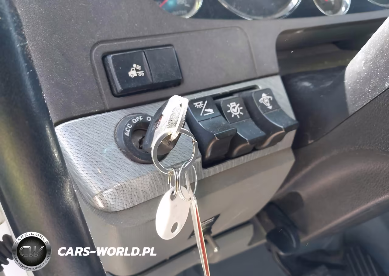 2019 Kenworth T680 VIN:1XKYDP9X7KJ250580 - 10
