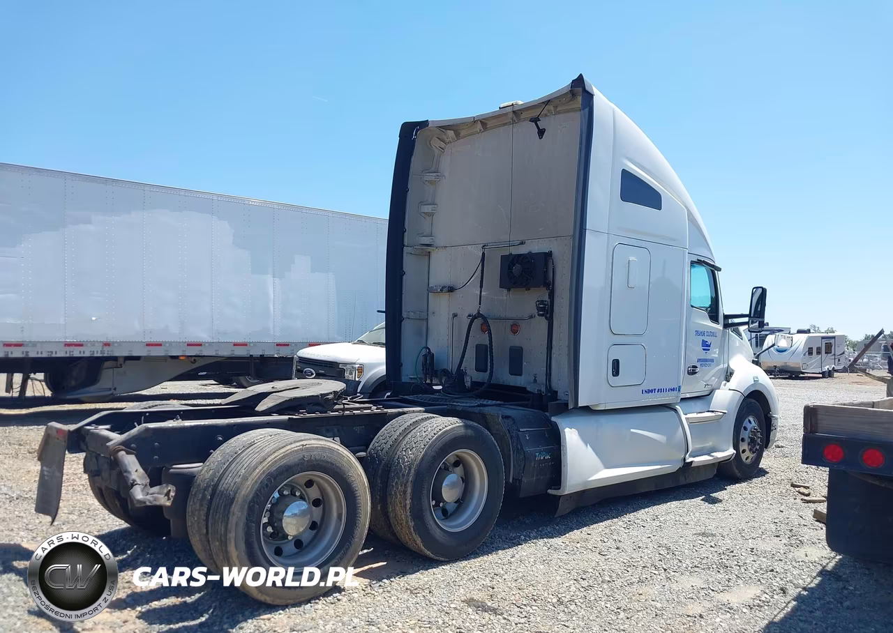 2019 Kenworth T680 VIN:1XKYDP9X7KJ250580 - 13
