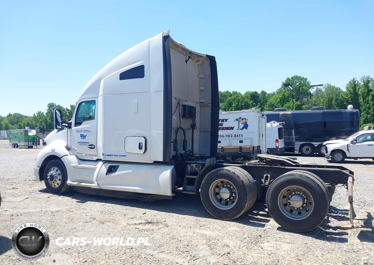 2019 Kenworth T680 VIN:1XKYDP9X7KJ250580 - 14