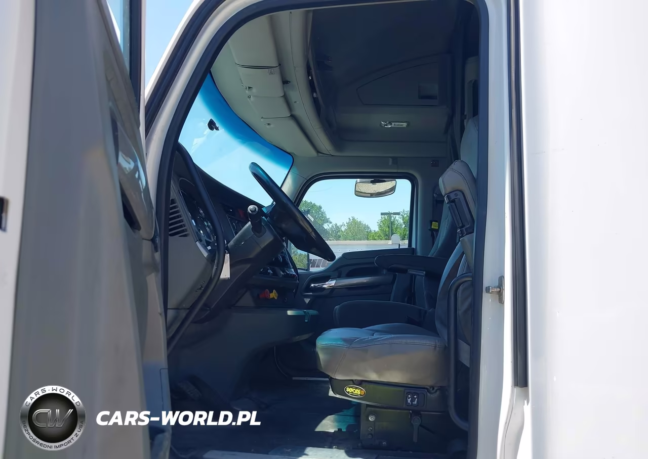 2019 Kenworth T680 VIN:1XKYDP9X7KJ250580 - 7