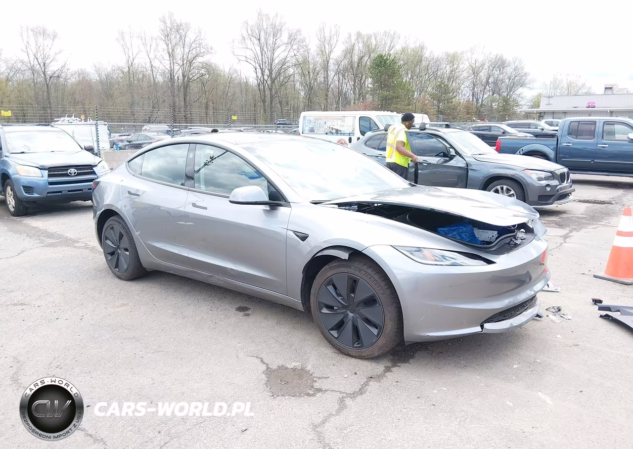 2026 Tesla Model 3 Premium Rear-Wheel Drive-Standard Rear-Wheel Drive – zdjęcie 1 z 16