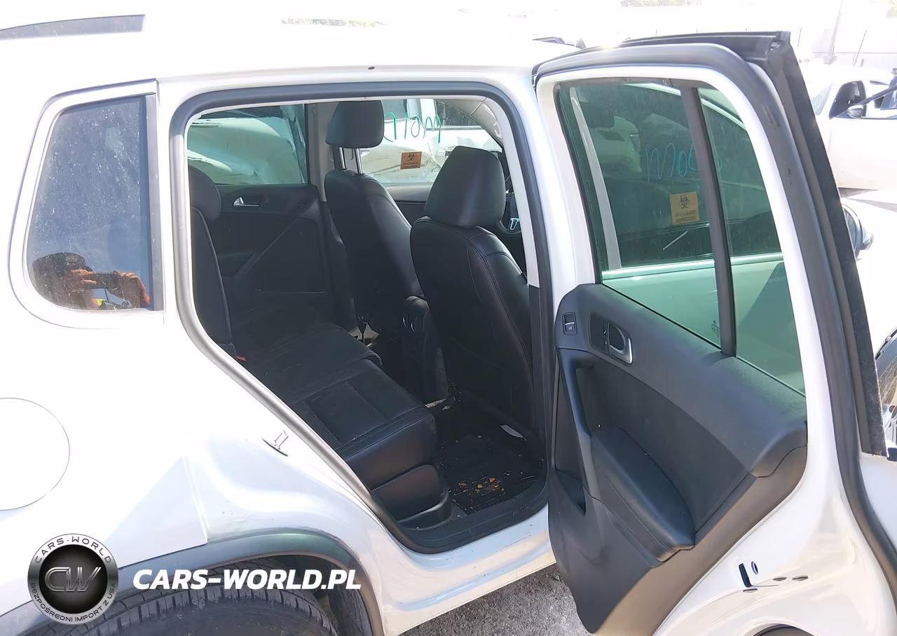2017 Volkswagen Tiguan 2.0T Sport VIN:WVGTV7AX0HW506077 - 8