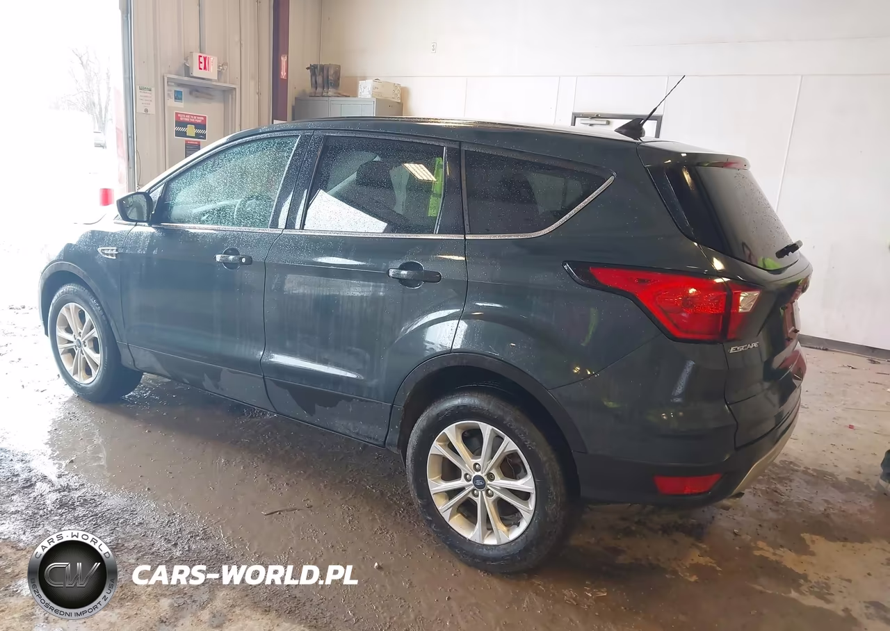 2019 Ford Escape Se VIN:1FMCU0GD4KUC01563 - 3