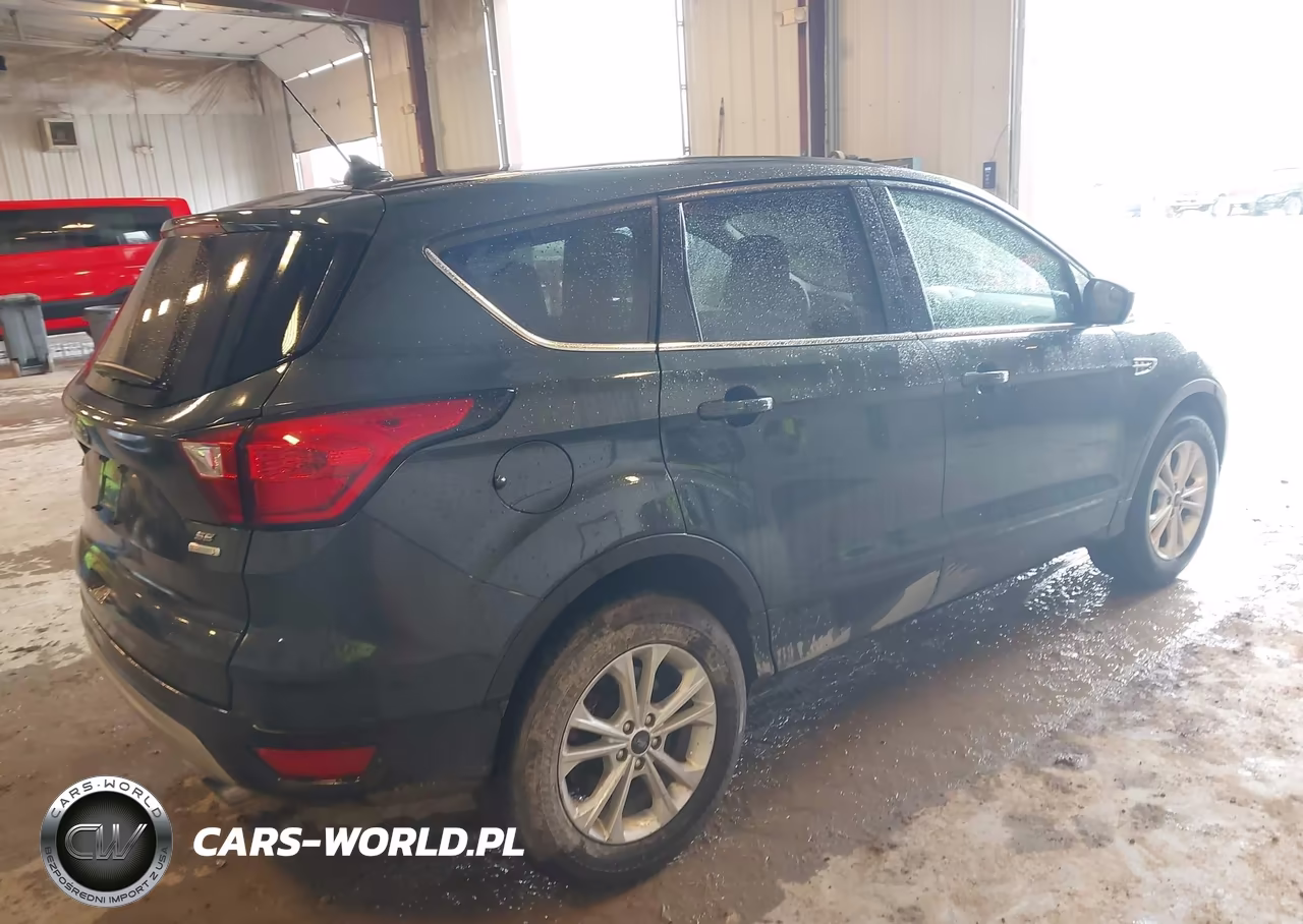 2019 Ford Escape Se VIN:1FMCU0GD4KUC01563 - 4
