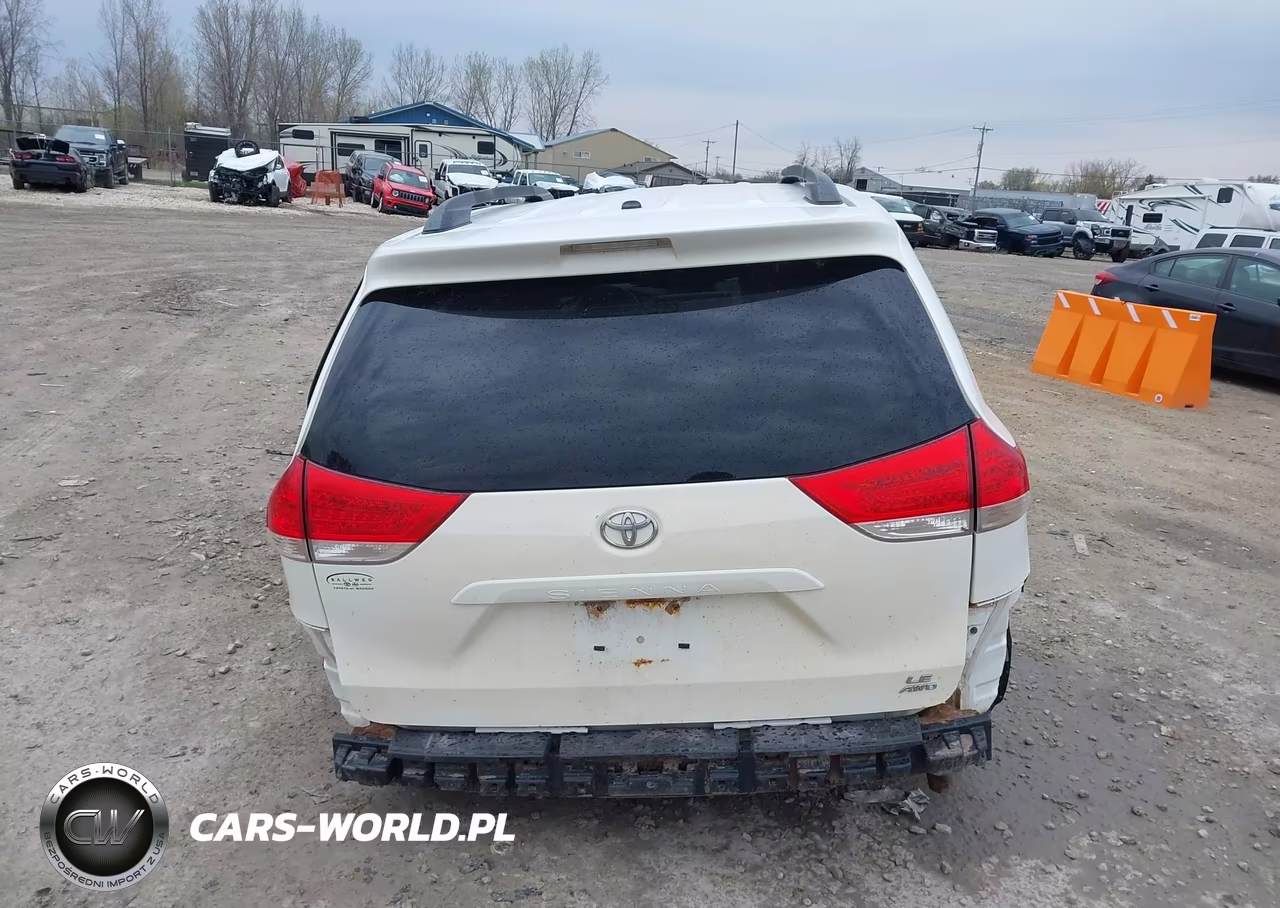 2011 Toyota Sienna Le VIN:5TDJK3DC7BS029600 - 16